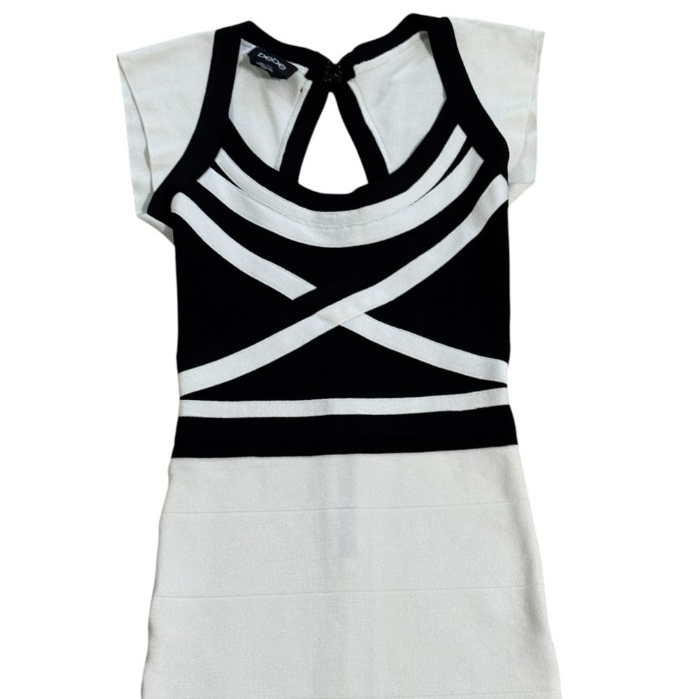 BEBE Black‎ White Bodycon Mini Dress Bandage Size XS Party Girls Night Out Sexy - Picture 6 of 7